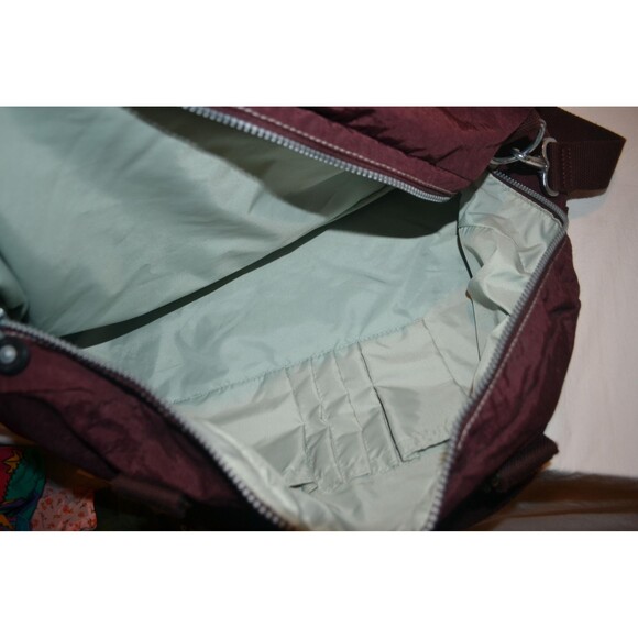 Vintage Kipling Bag Y2K Traditional Carry on Messenger Duffle Overnight Bag - Picture 2 of 10